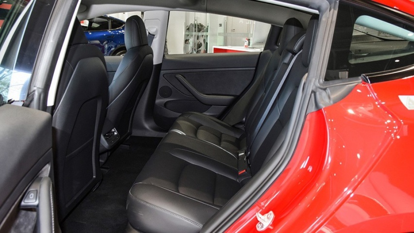 牺牲续航换流畅车机，新款国产Model 3能买？