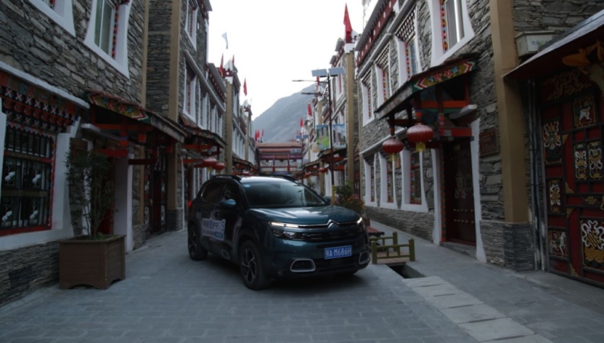 川西试驾天逸PHEV，开车也能拥有泡温泉一般的享受