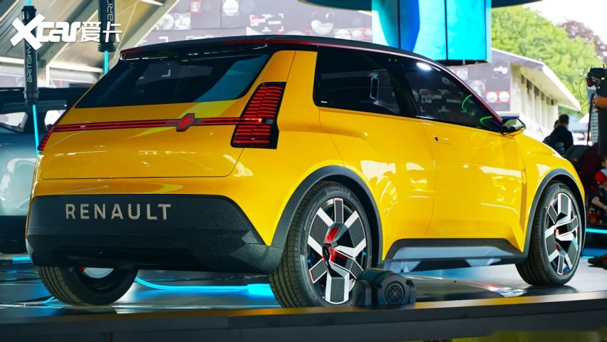 新款雷诺5海外亮相