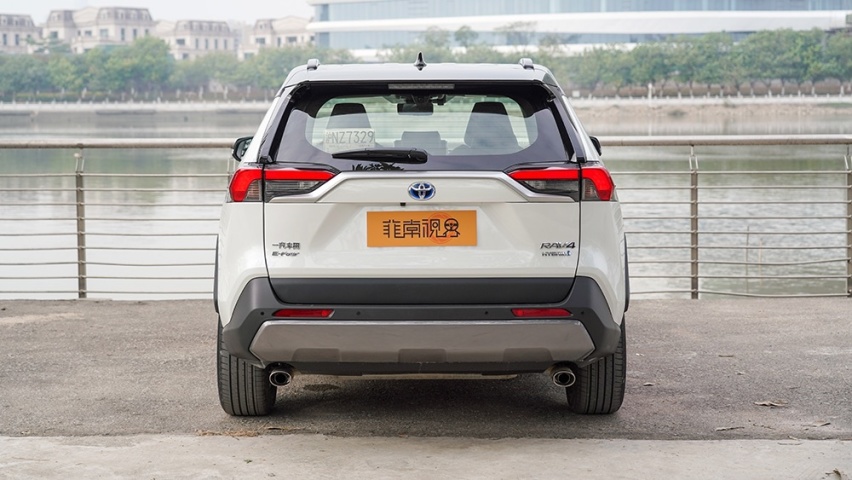 真正的价值总是在看不见的地方！实拍解析丰田RAV4荣放