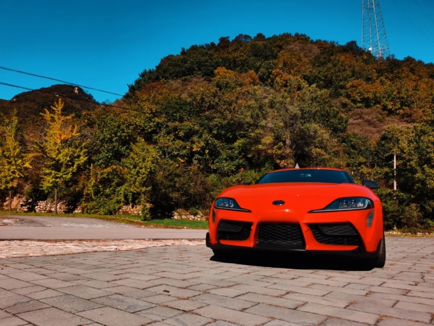 试驾丰田Supra，一代屠龙少年终成恶龙的故事
