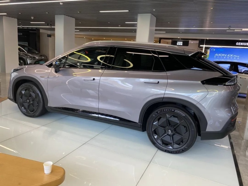 材料工程师评埃安LX Plus千里版：花47万就买1000公里续航？