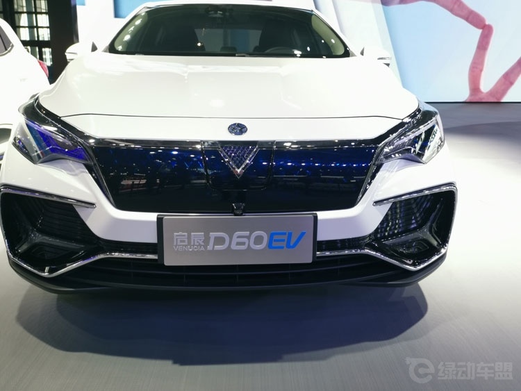 启辰D60 EV亮相上海车展车展 非主流版轩逸