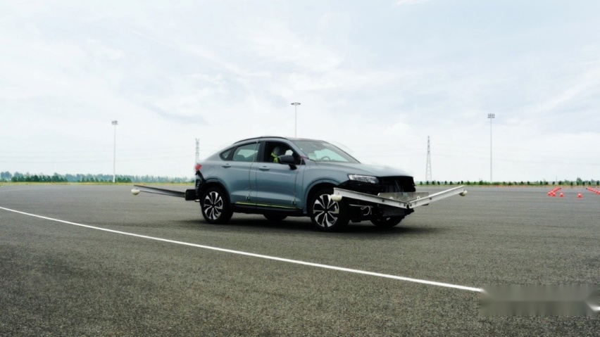 远超行业标准！吉利星越S以122km/h的初始时速通过
