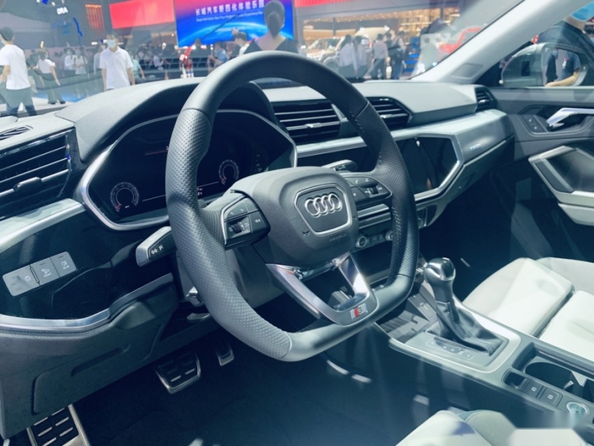奥迪携豪华阵容进击成都车展，新A4L、新Q7、Q3轿跑亮相
