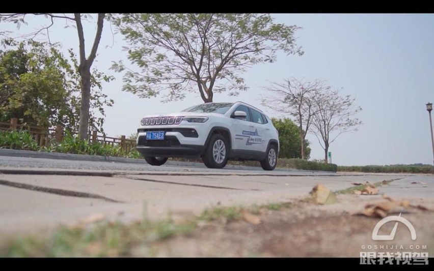 实拍Jeep新指南者，为什么专业紧凑级SUV要选它？