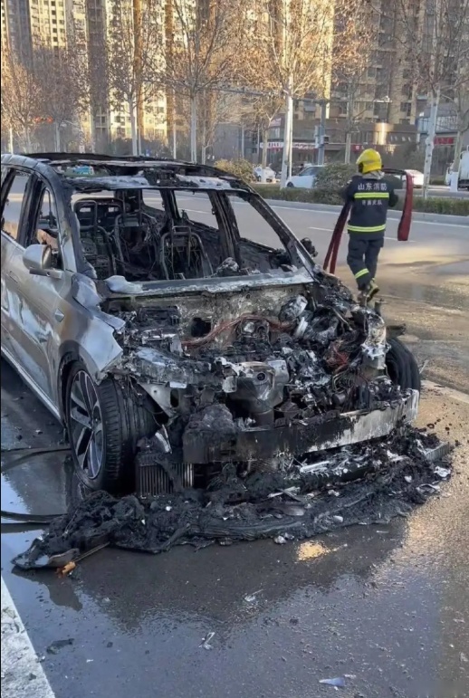 理想L9又“火”了，若遇车辆自燃该如何自救？这几点是关键！