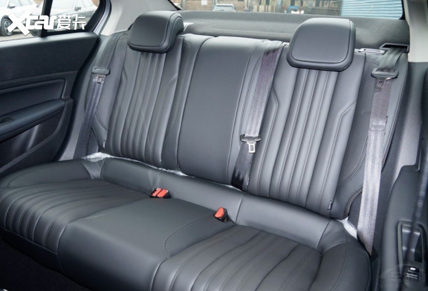 东风标致408龘龘款对比丰田卡罗拉-爱卡汽车爱咖号