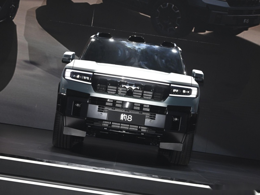 豹3/豹8/豹9齐亮相 方程豹三款新车发布 大型SUV/跑车全都有