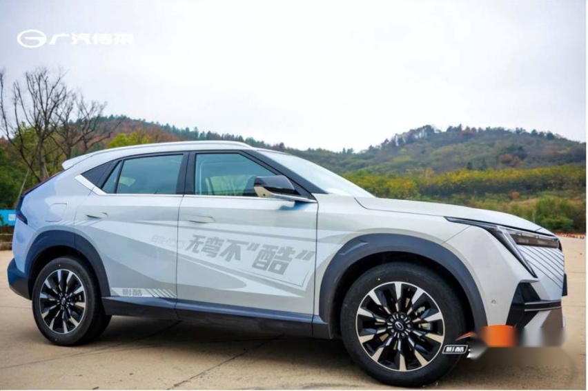 卉眼识车｜影酷-无弯不酷 广汽传祺影酷合肥区域上市暨劈弯挑战赛