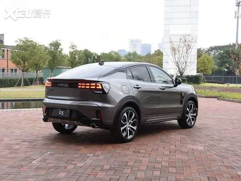 想同时拥有SUV的通过性和时尚的外观造型吗？选择轿跑吧，好使