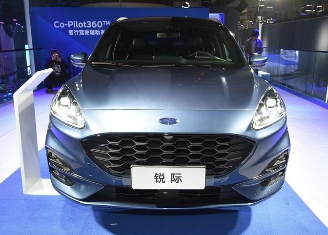 销量不济 四驱2.0T+11气囊的福特SUV 优惠后仅15.