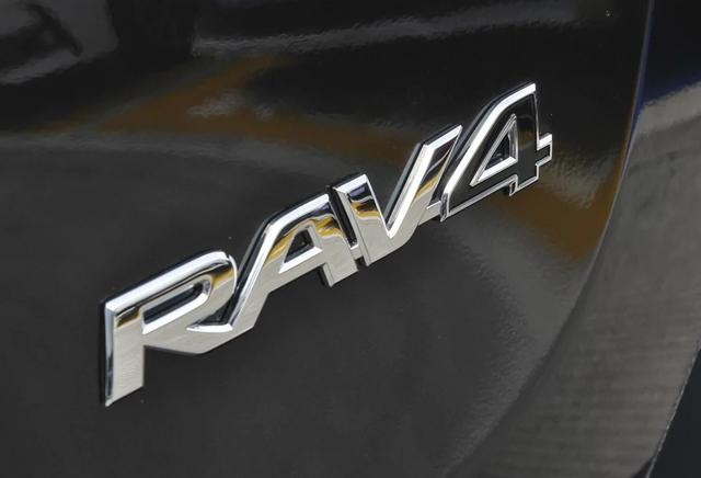 新RAV4离上市又近一步，终端市场订单飞涨，紧凑SUV新爆款