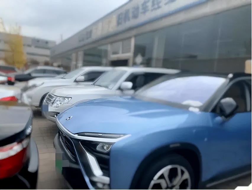特斯拉挥舞降价“屠刀” 新车到二手车 无一幸免