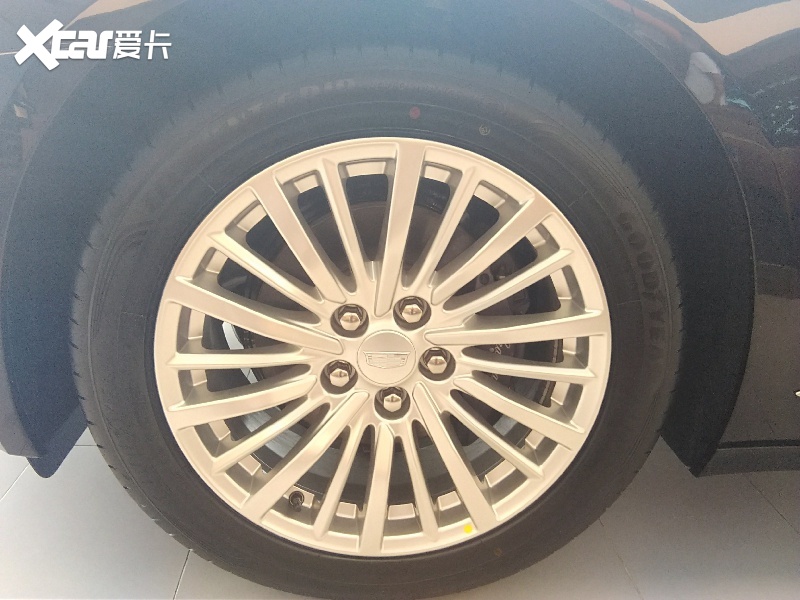 凯迪拉克CT6 探店实拍 4.2T+V8 动力超奔驰E级 配
