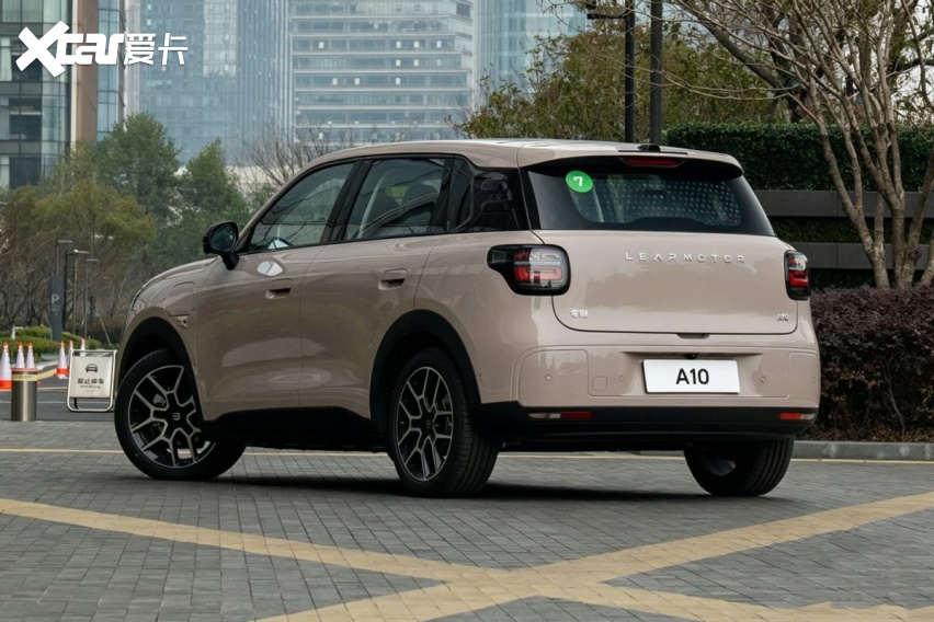 预算10万买代步纯电车，长安启源全新Q05和零跑A10，谁更香？