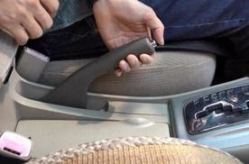 开车有这7个习惯就是老司机，普通人占4个就不错了，你能占几个？