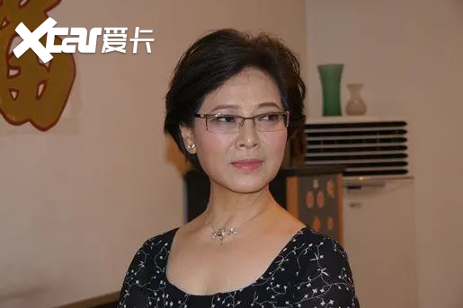 父母爱情里的孙妈年轻照片首曝光难怪剧中她气质不俗