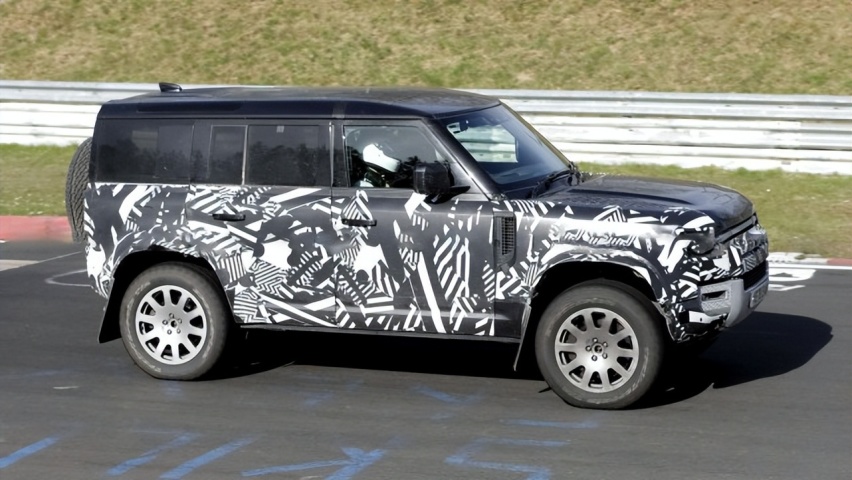 正面硬刚奔驰AMG G63，搭载V8发动机，路虎卫士最新谍照曝光