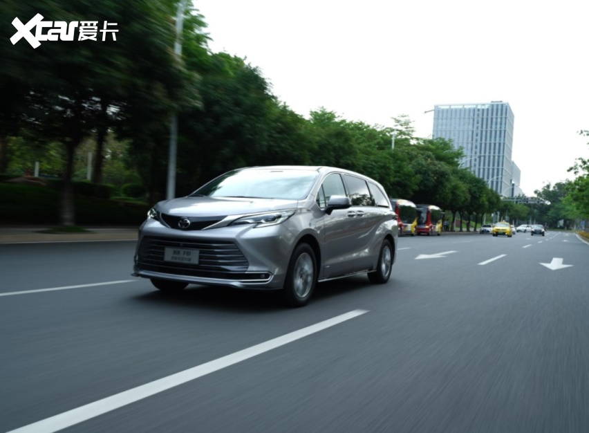 30万级顶流家用MPV：不卷别人，只卷自己！
