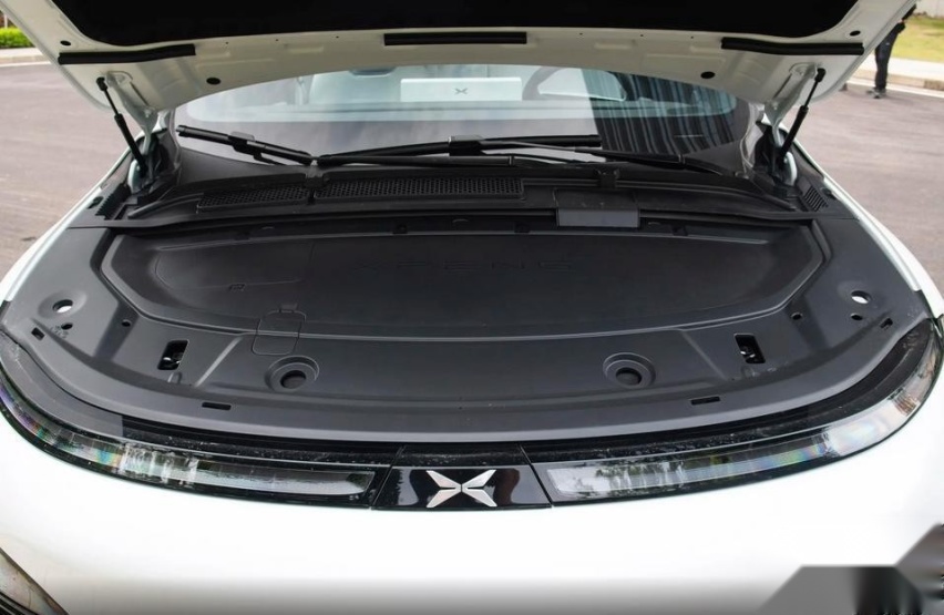 集“全村”的希望？对标特斯拉Model Y，小鹏G6够不够格