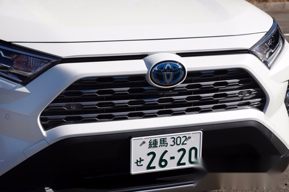 外媒评价说买到就赚到 丰田新一代RAV4全方位试驾体验