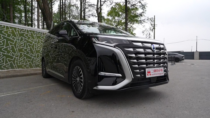 手握40万买MPV，新岚图梦想家和腾势D9该咋选？对比试驾给你答案
