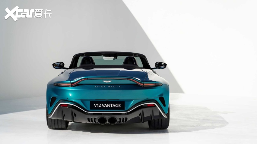 软顶敞篷设计 阿斯顿·马丁V12 Vantage Roadster发布