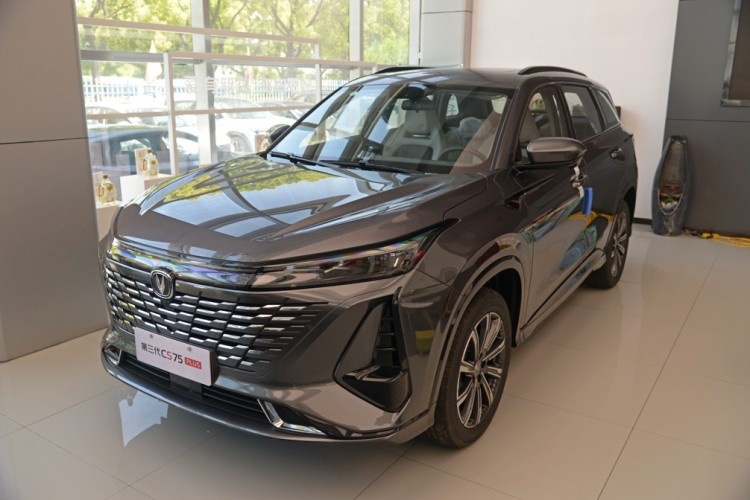 产品力依旧强悍 实拍长安第三代CS75PLUS