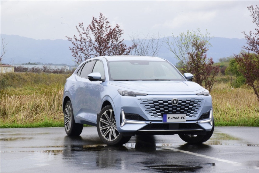 最新2.0T+爱信8AT！长安新旗舰SUV开起来好不好？