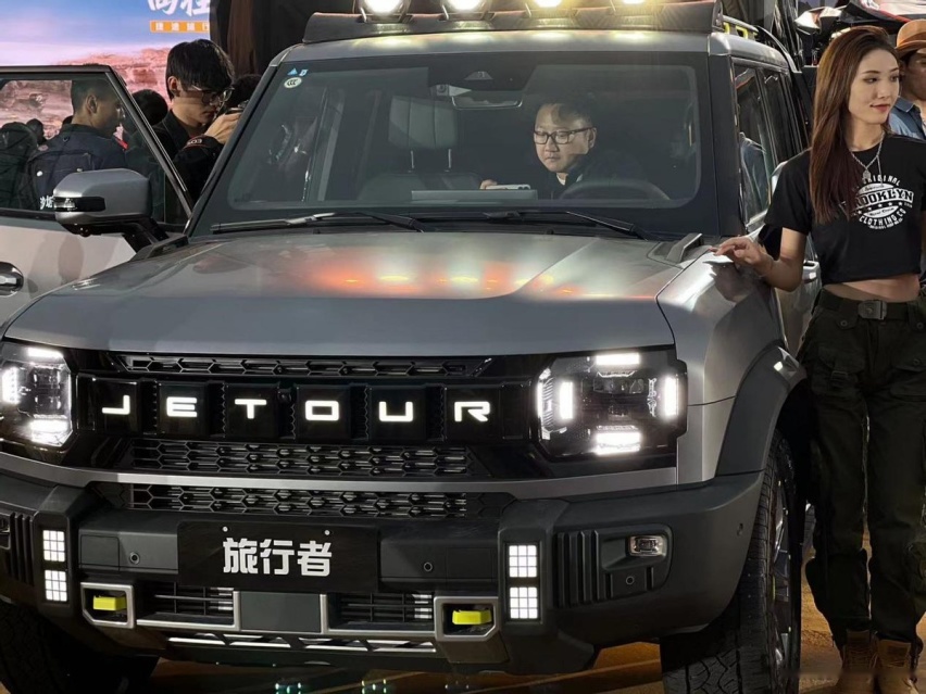 “国产小卫士”旅行者上市，2.0T+智能四驱，13.99万起玩转轻越野