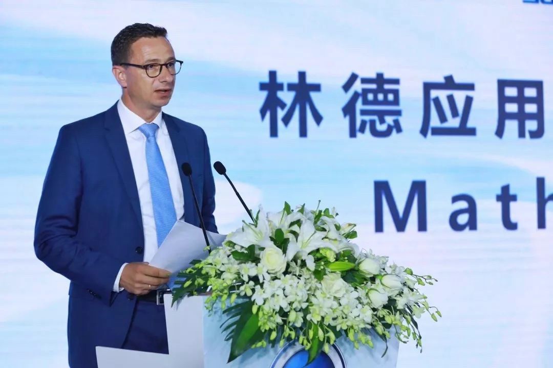 全球最大加氢站落户上海金山 建设美丽中国“从氢做起”