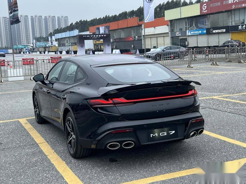 掀翻钢炮的牌桌，新晋卷王是MG7？