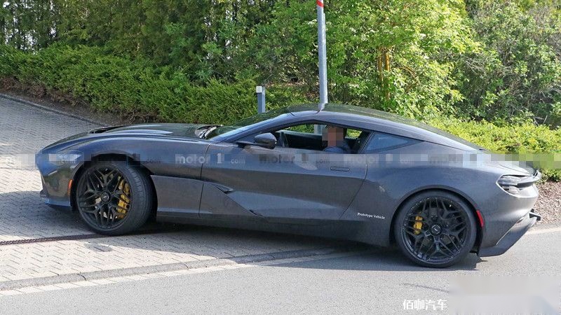 aston-martin-zagato-spy-photos (1).jpg