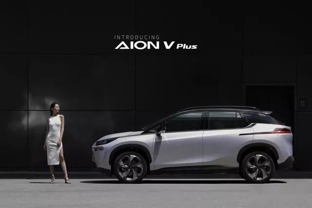 300秒充电续航112公里/起售17.26万，广汽埃安V PLUS能破局吗？