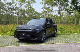 零跑放大招：11.88万开走6座中大型SUV，还有8295芯片和激光雷达