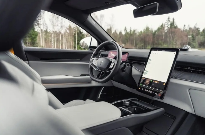 极星 Polestar 3实拍图发布，设计个性高级，交付恐怕要等