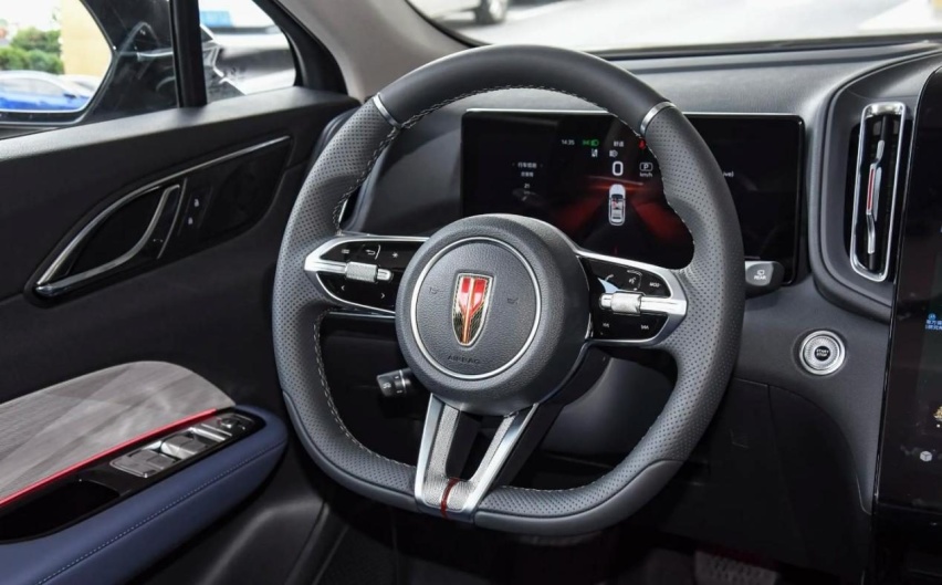家用SUV“全能手”？配12.6英寸大屏，6.9秒破百，油耗7.5升