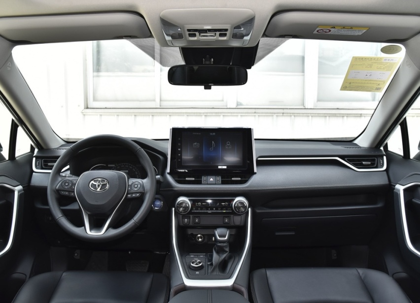 7月热销近2万台，仅优惠3000，丰田RAV4为何如此受欢迎