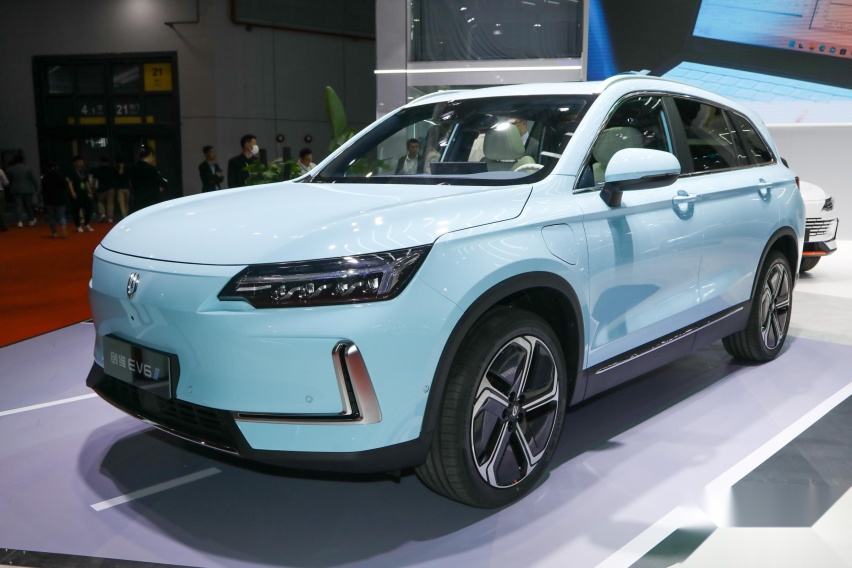 售价15.68万元起 新款创维创维EV6 Ⅱ上市 最高续航620km
