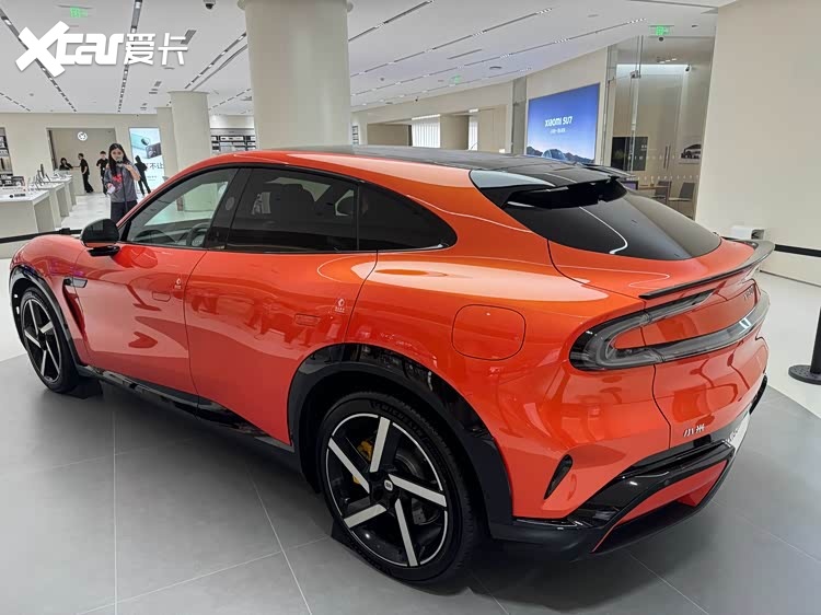 小米SU7/YU7下架熔岩橙配色 雷军：很帅！但敢买的人太少了