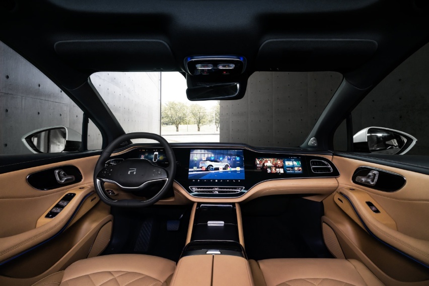 降到25万级的特斯拉Model Y，谁又能发起挑战？