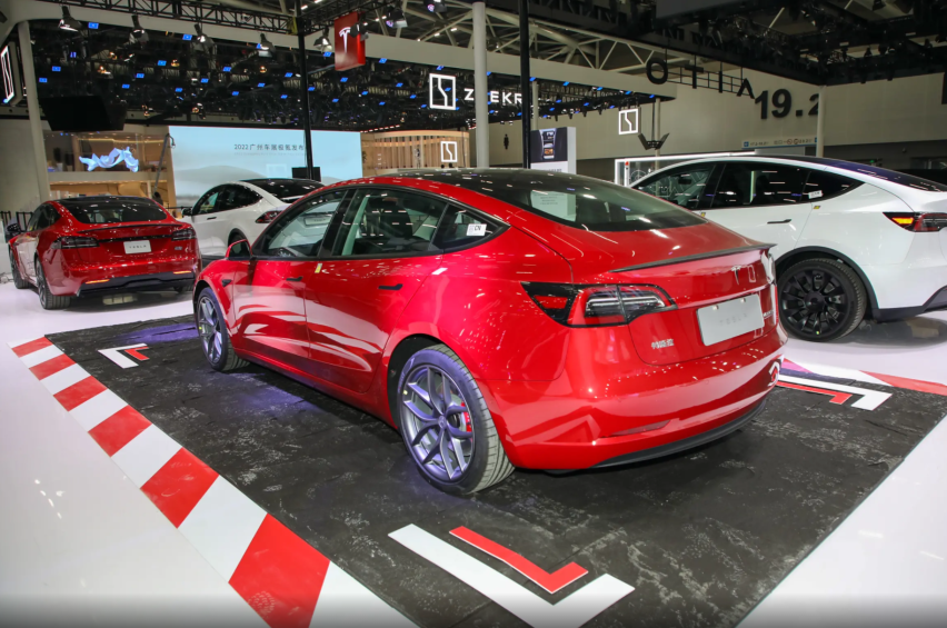 全新雅阁入局混插市场 Model3慌不慌？