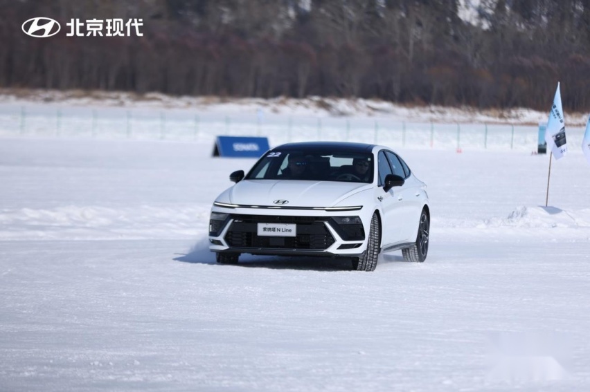 冰雪迎战！第十一代索纳塔勇闯漠河北极村