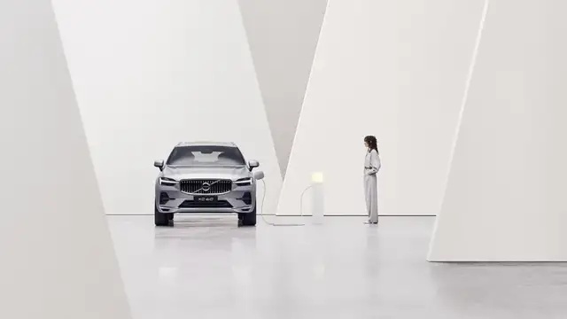 预算35万，XC60、Q5L同步改款，再算上XT5，怎么选？
