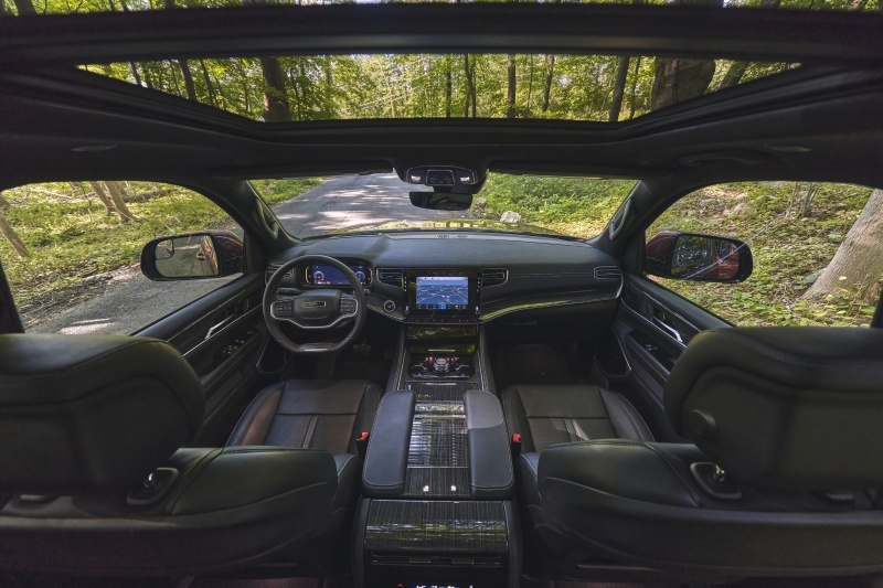 2023款Jeep Wagoneer车型在海外发布