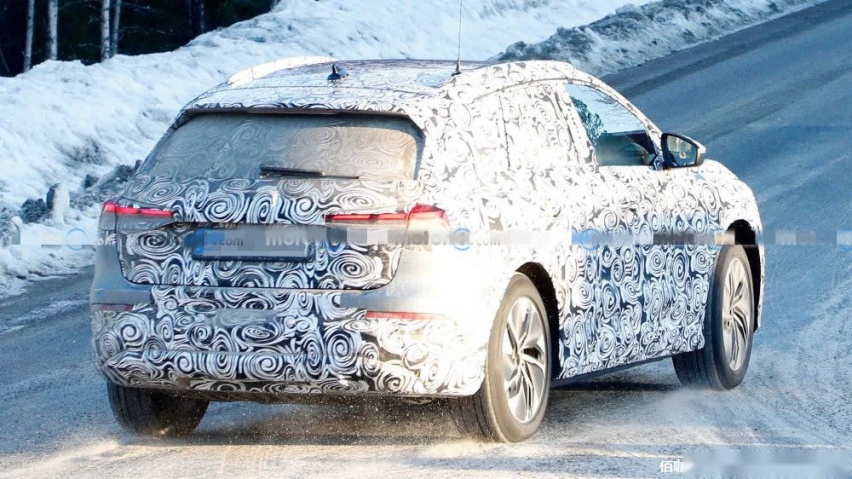 audi-q4-e-tron-and-q4-e-tron-sportback-spy-photos (5).jpg