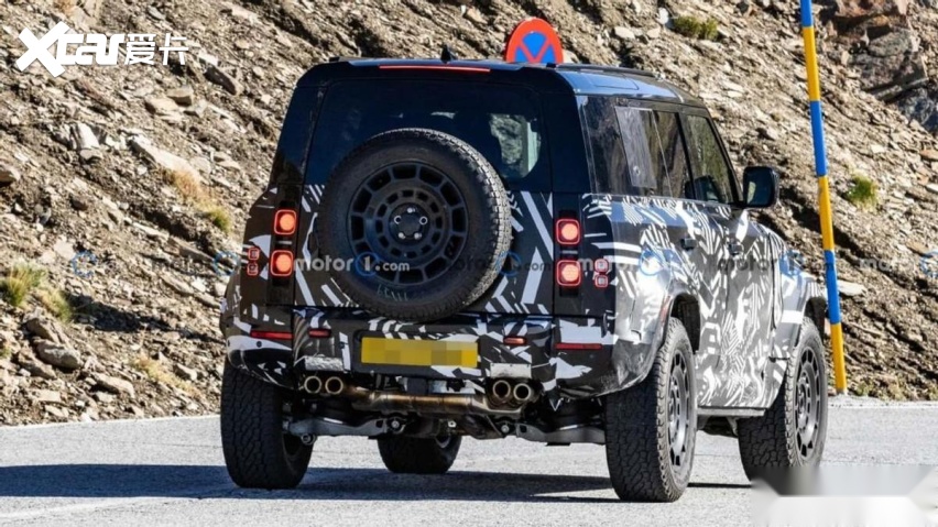 冤家又聚首！路虎卫士SVX/奔驰AMG G63双双路试，发布预计也同档
