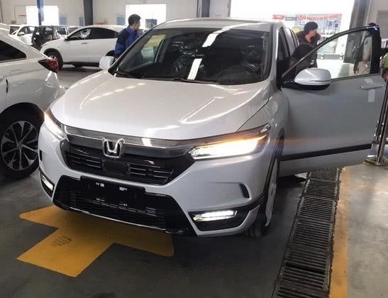 本田全新皓影实车进店了，灯光造型很帅，配置科技齐全，太帅了！