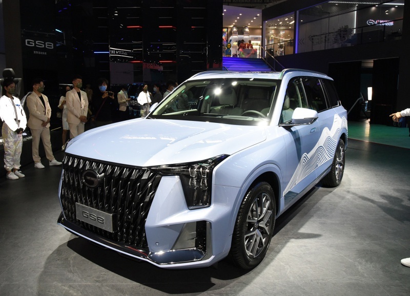 丰田THS加持的7座中型SUV 价格却完全不同 传祺GS8对比汉兰达